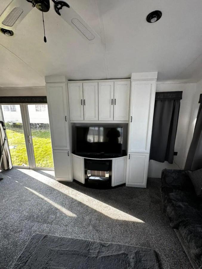 2 Bedroom Caravan With Sea Views Eastchurch Exteriör bild