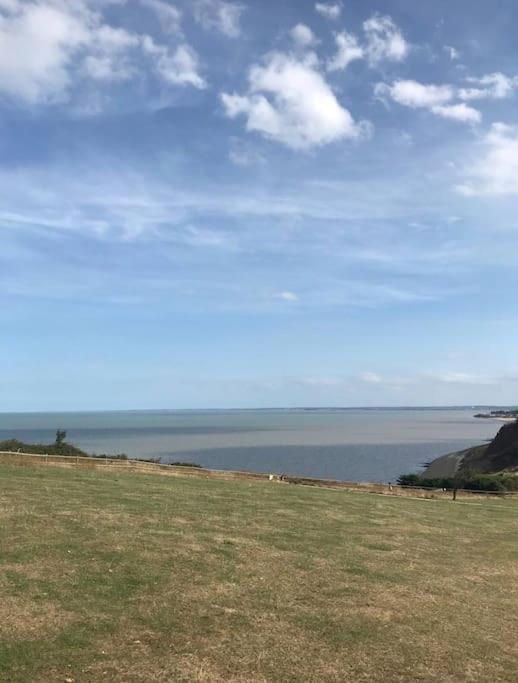 2 Bedroom Caravan With Sea Views Eastchurch Exteriör bild
